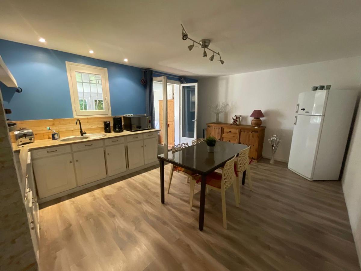 Le Cocon Des Spress Apartment Cers Exterior photo